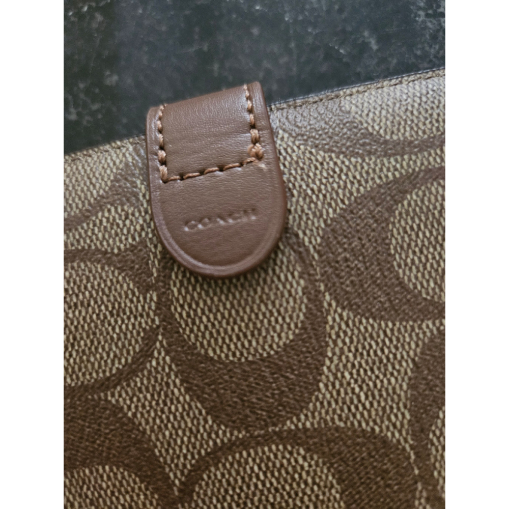 Coach | Planner Cover - Brown and Tan Signature Print - Picture 5 of 8